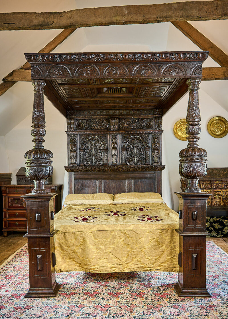 Elizabeth I oak carved tester bedstead