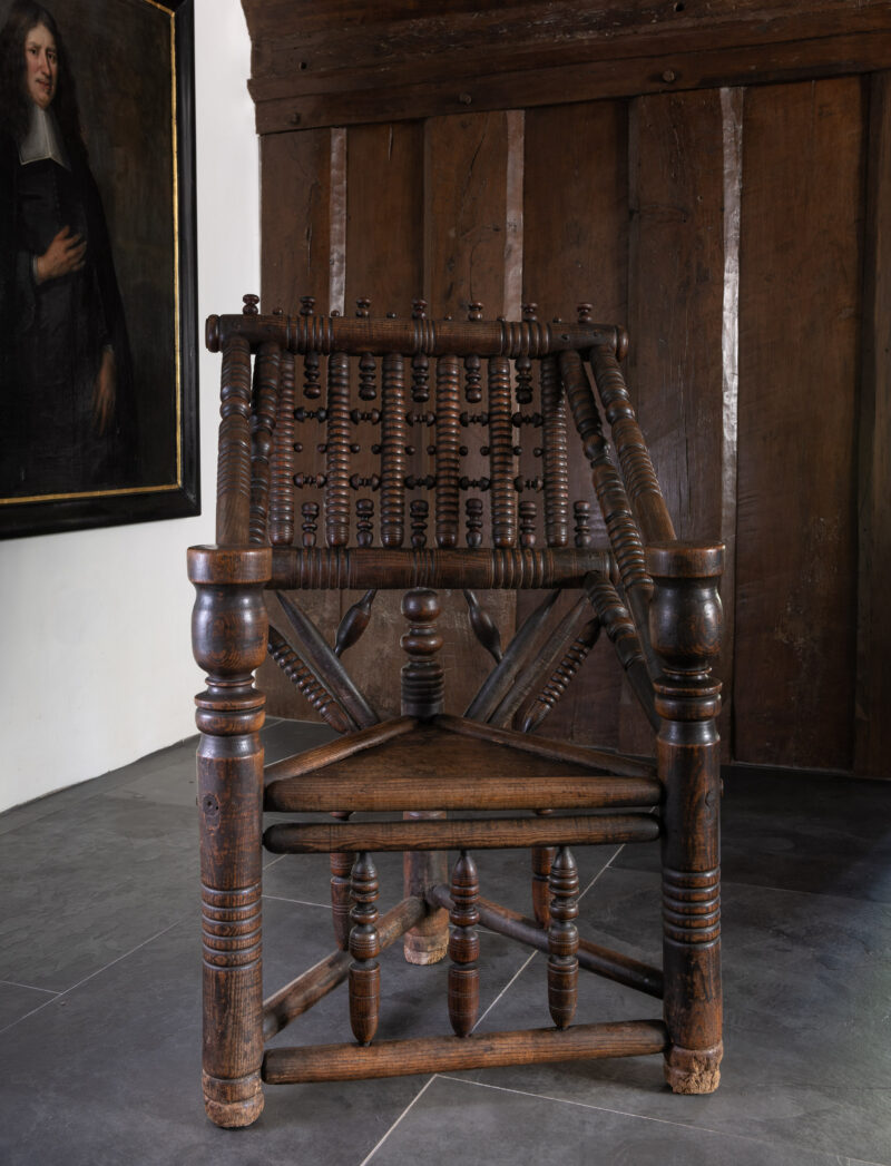 16th century turner's chair