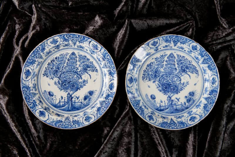 17th century pair of Delftware plates