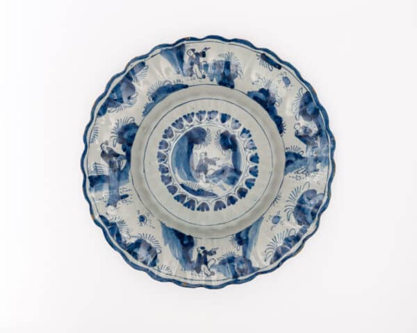17th century lobed Delftware dish