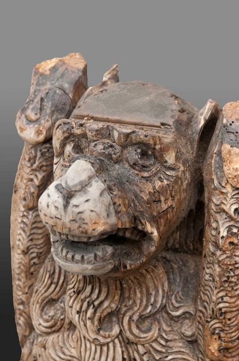 Pair of Tudor Lion supporters