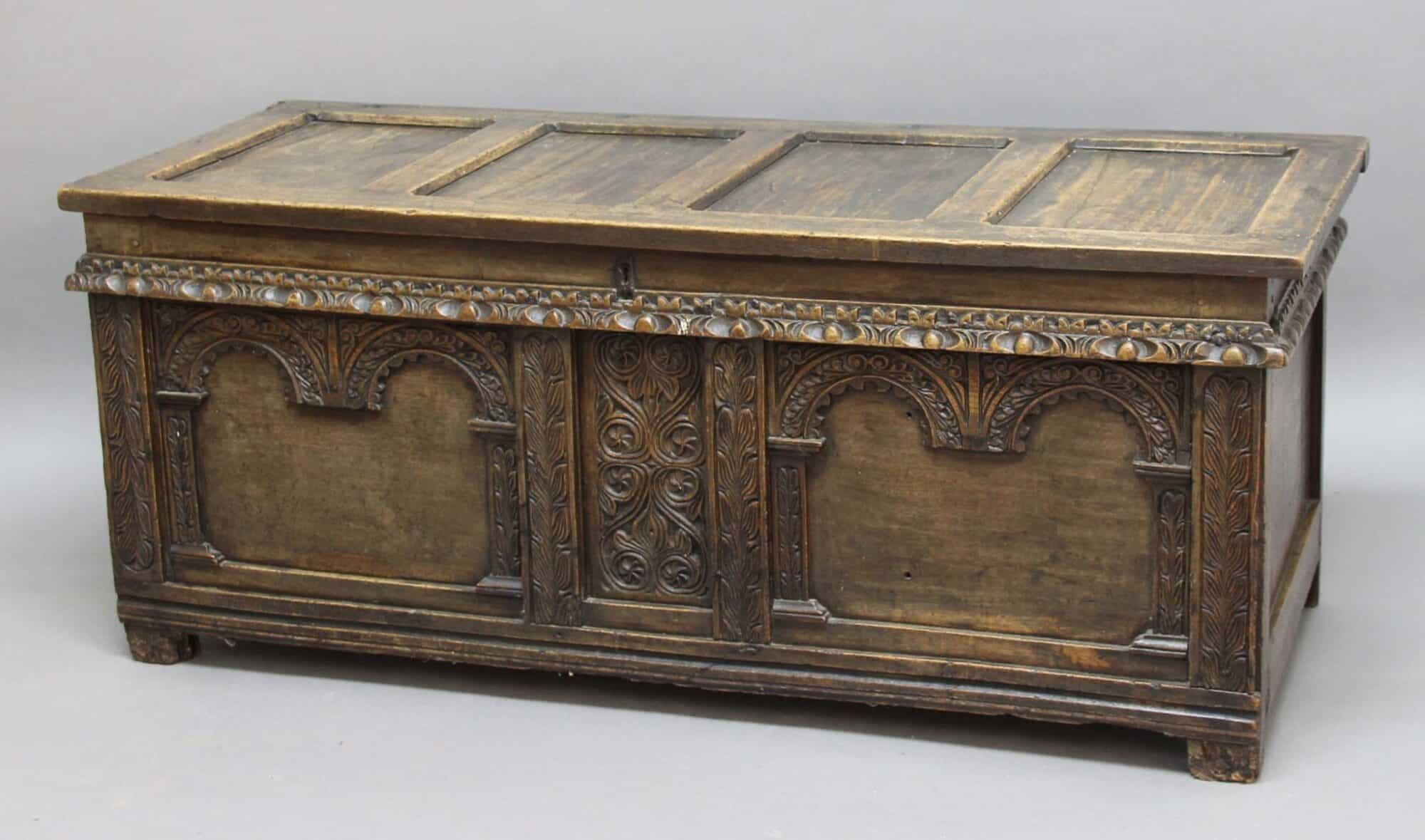 Elizabeth I oak chest