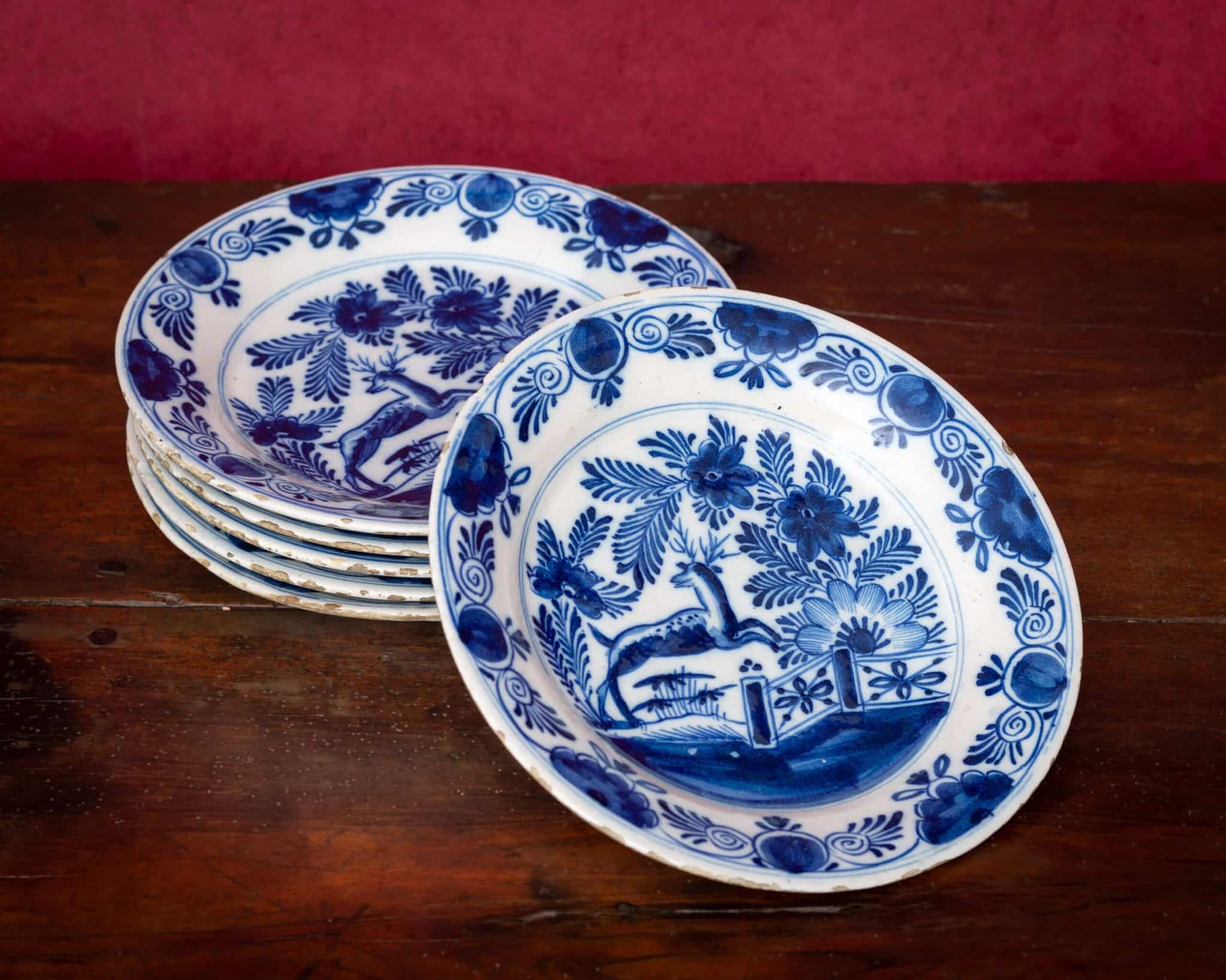 Set of six Delftware plates