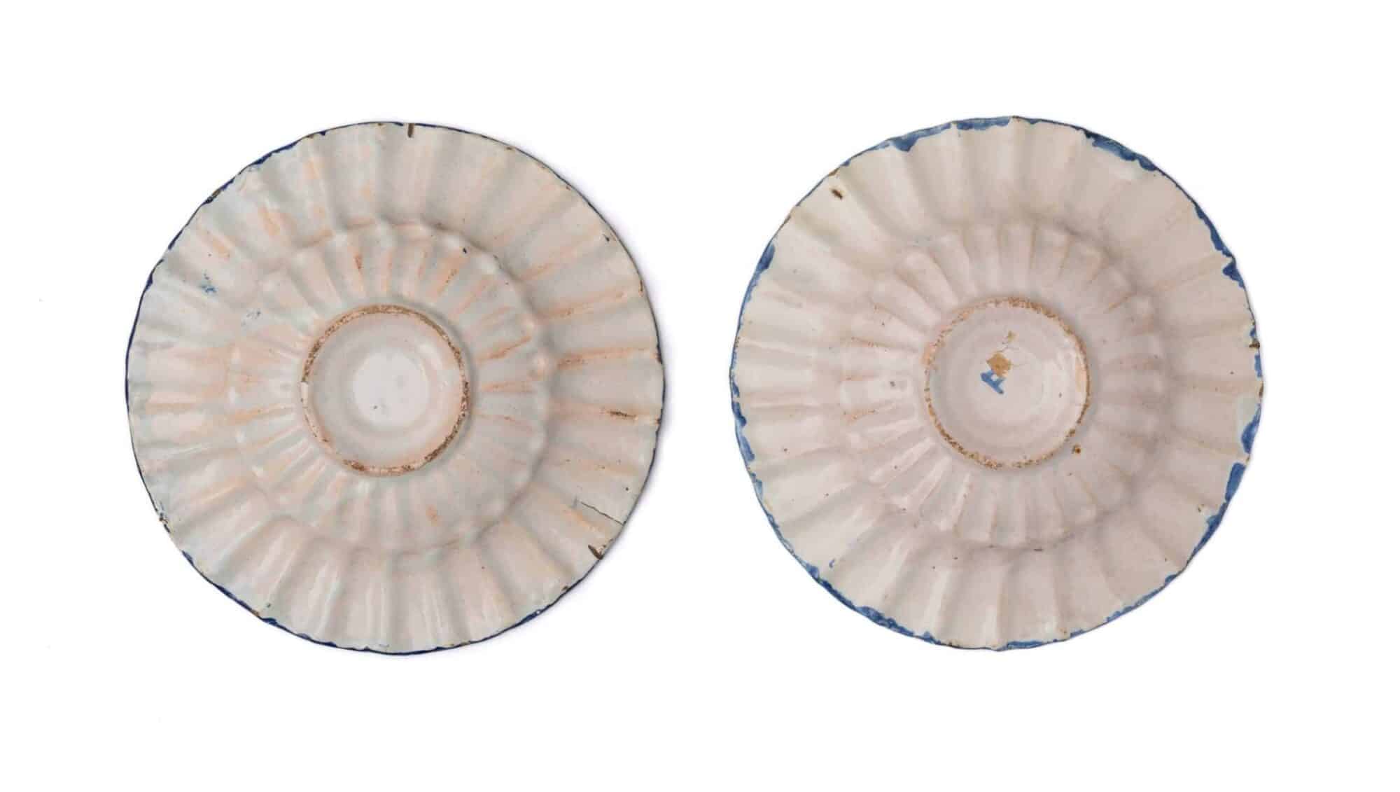 Pair of French Tin-Glazed Earthenware Dishes (Assiettes Creuses)