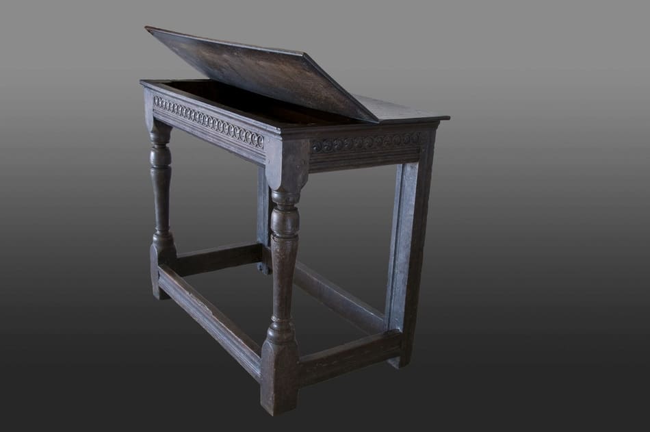 James I oak cup-board