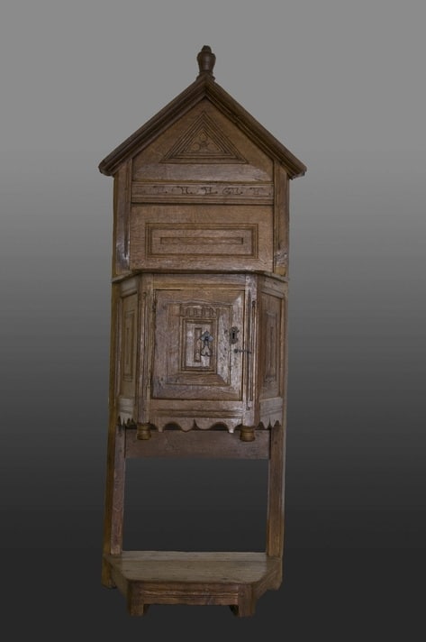 Renaissance dressoir