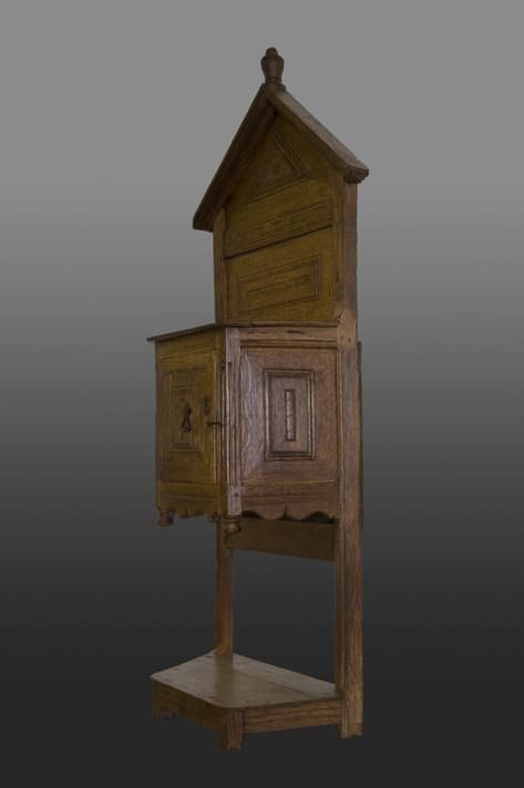 Renaissance dressoir
