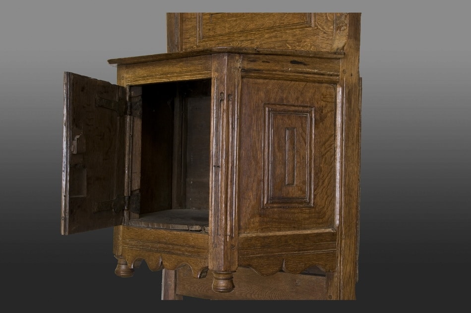 Renaissance dressoir