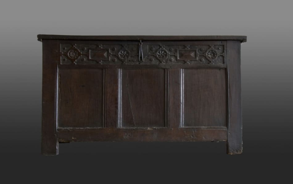 Elizabeth I Exeter oak chest