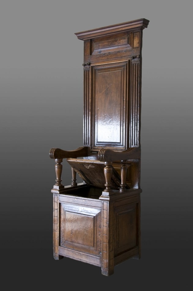 French renaissance walnut throne chair