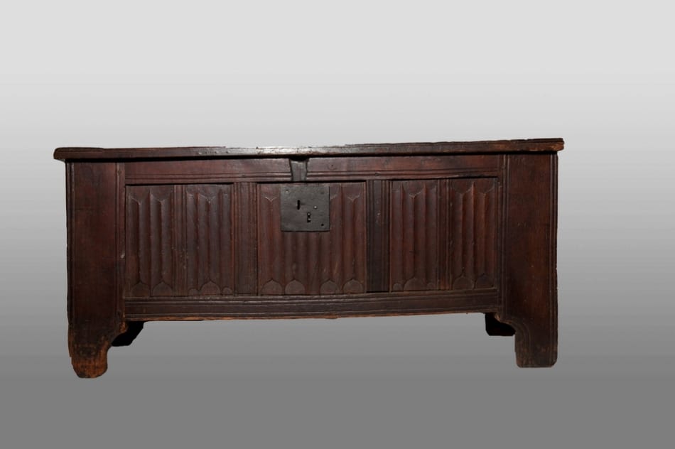Henry VIII oak linenfold chest