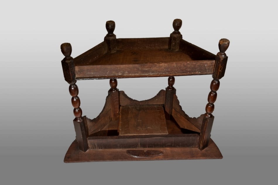 Mid 17th century joined oak folding table