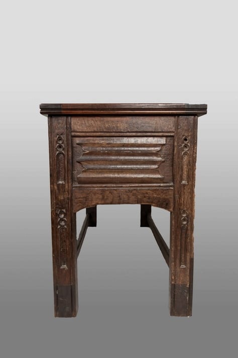 Henry VIII oak merchants table