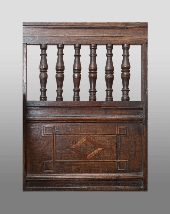 Elizabeth I oak box chair