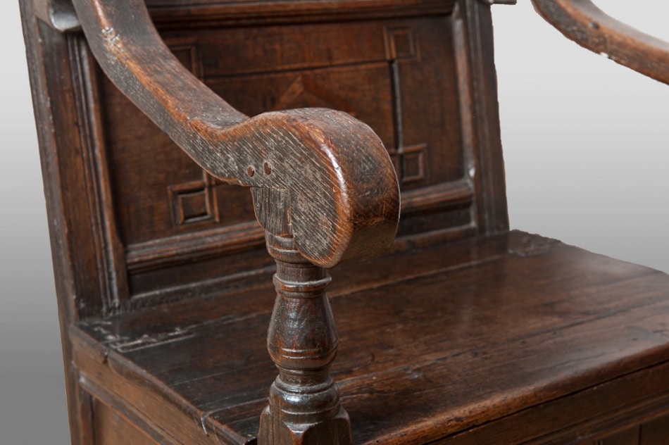Elizabeth I oak box chair
