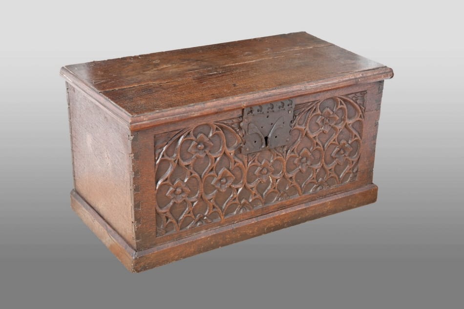 Late Gothic oak coffret