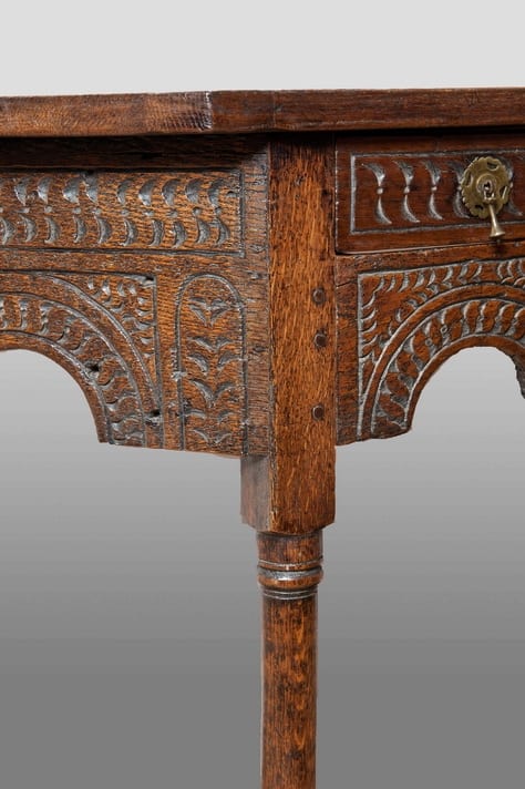 Salisbury folding table