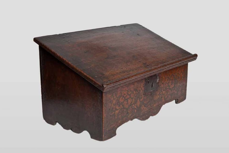 Elizabeth I oak writing slope