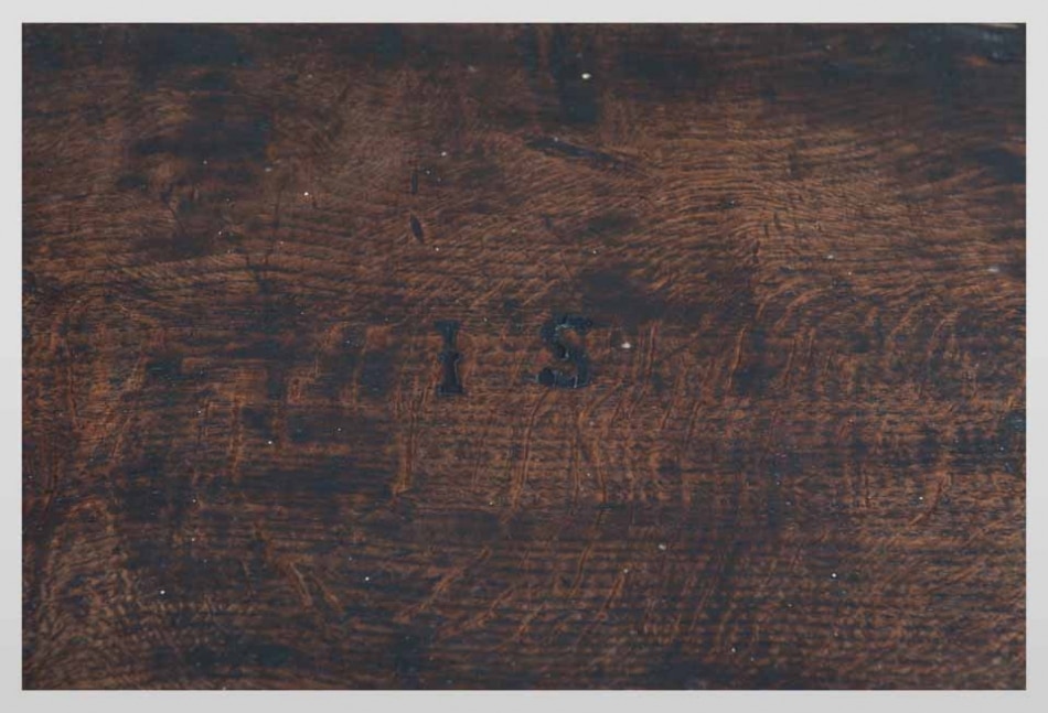 Elizabeth I oak writing slope