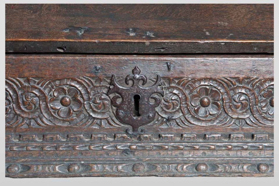 Elizabeth I oak writing slope