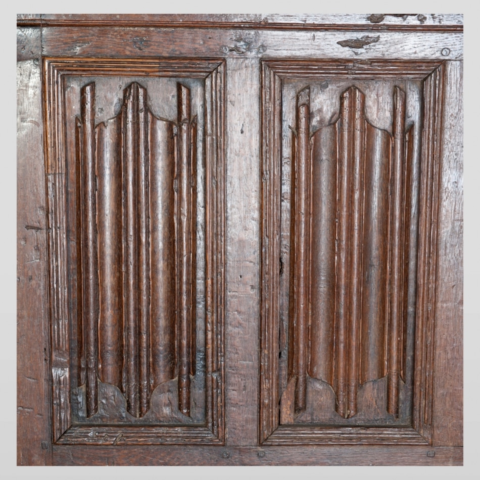 Late Gothic oak linenfold chest