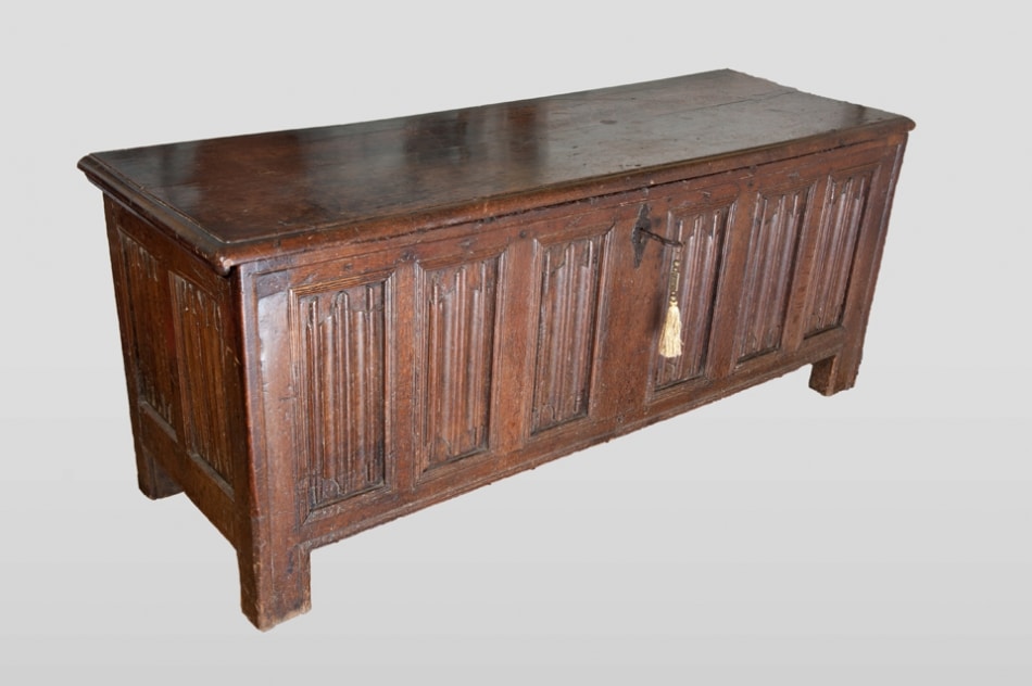 Late Gothic oak linenfold chest