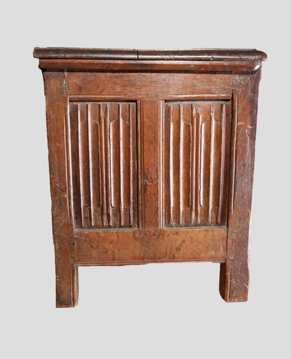Late Gothic oak linenfold chest