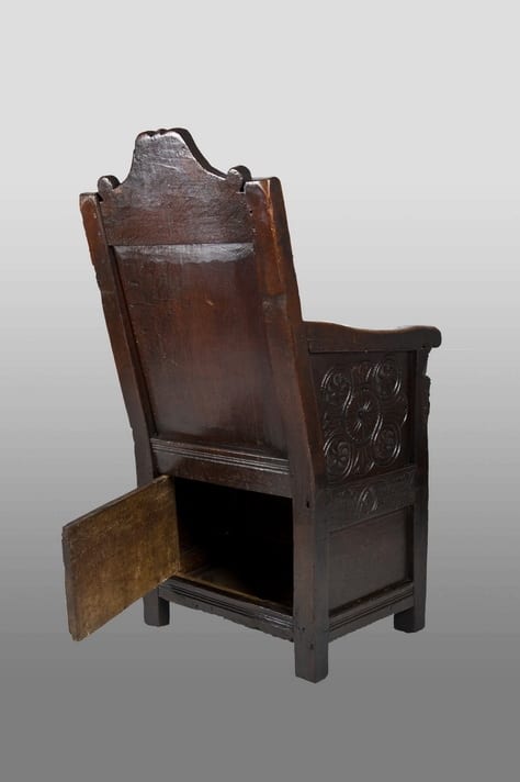 James I joined oak enclosed chair