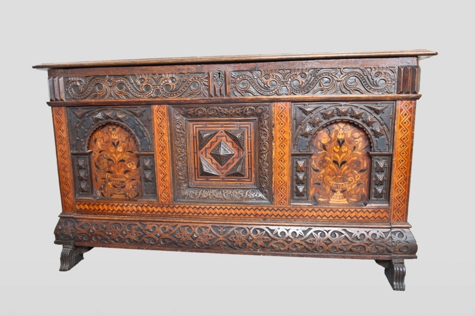 Elizabeth I joined oak and inlaid chest