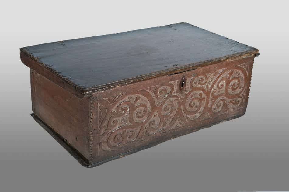 Elizabeth I oak box