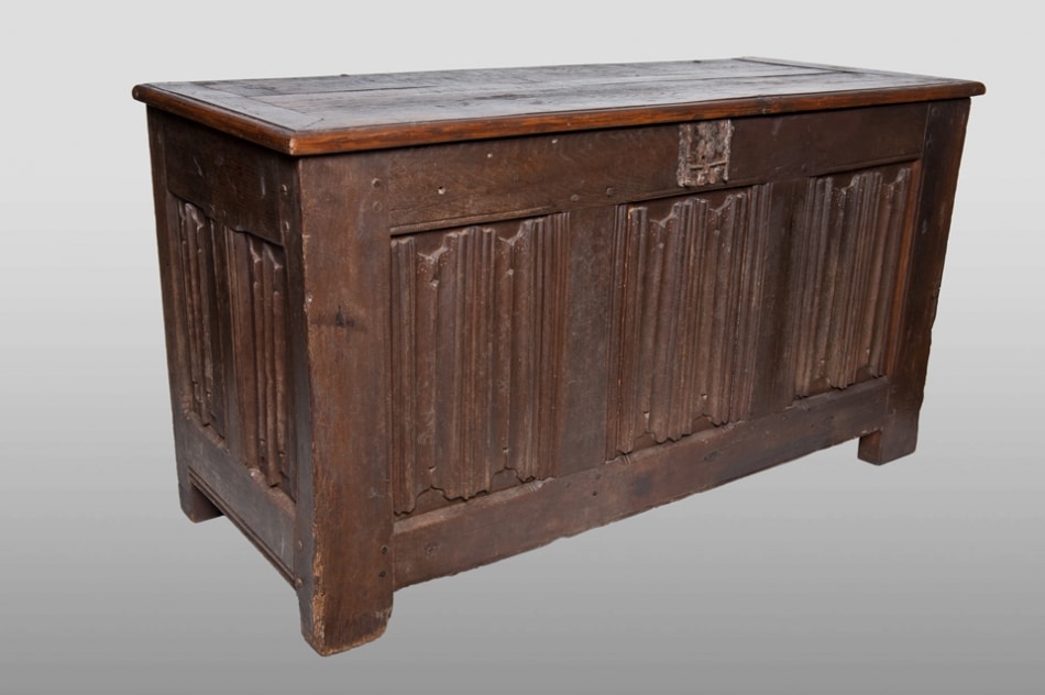 Late gothic oak linenfold chest