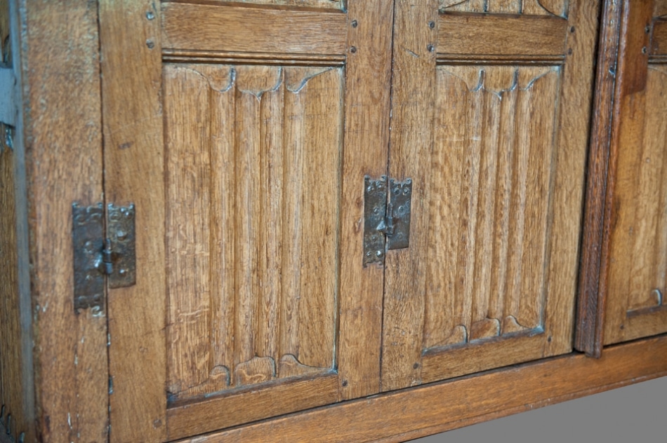 Late Gothic oak linenfold armoire