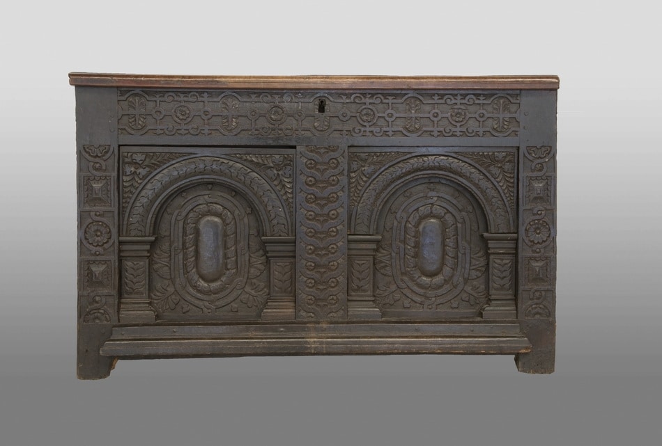 Elizabeth I joined oak chest