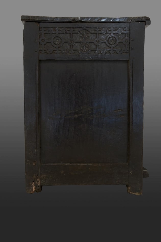 Elizabeth I joined oak chest