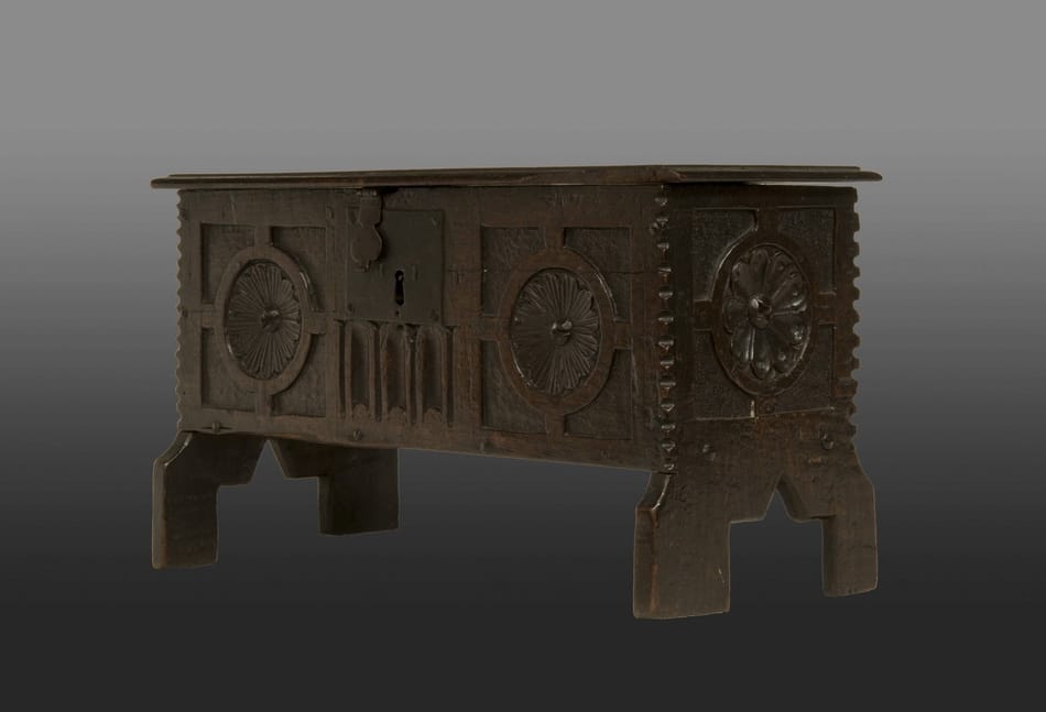 Elizabeth I oak box