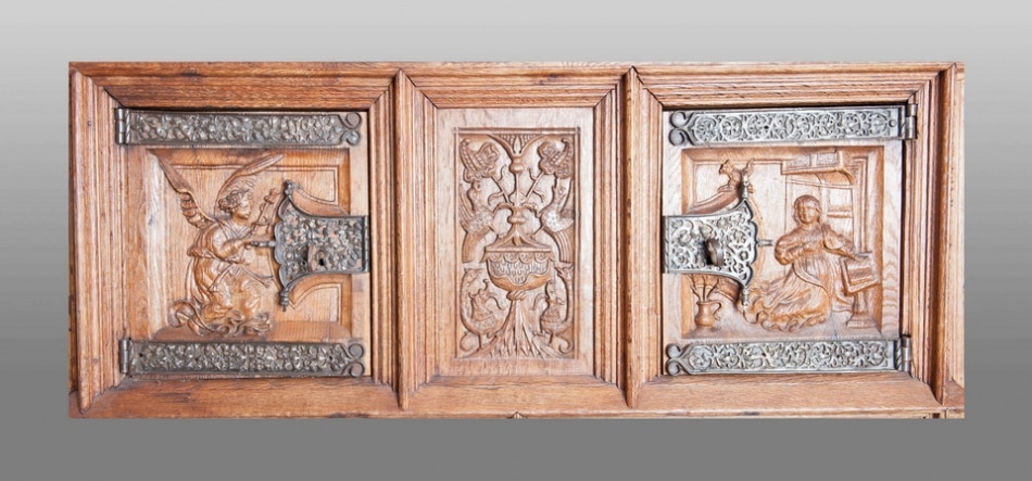 Late Gothic early Renaissance oak carved buffet