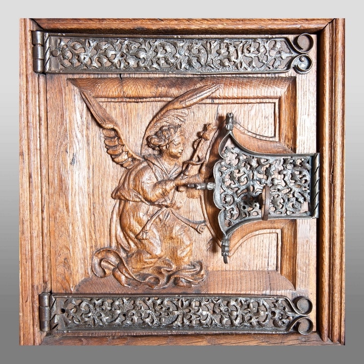 Late Gothic early Renaissance oak carved buffet