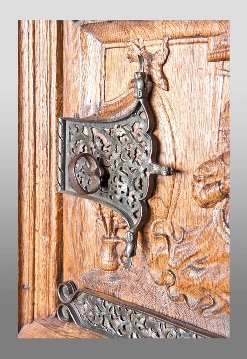 Late Gothic early Renaissance oak carved buffet