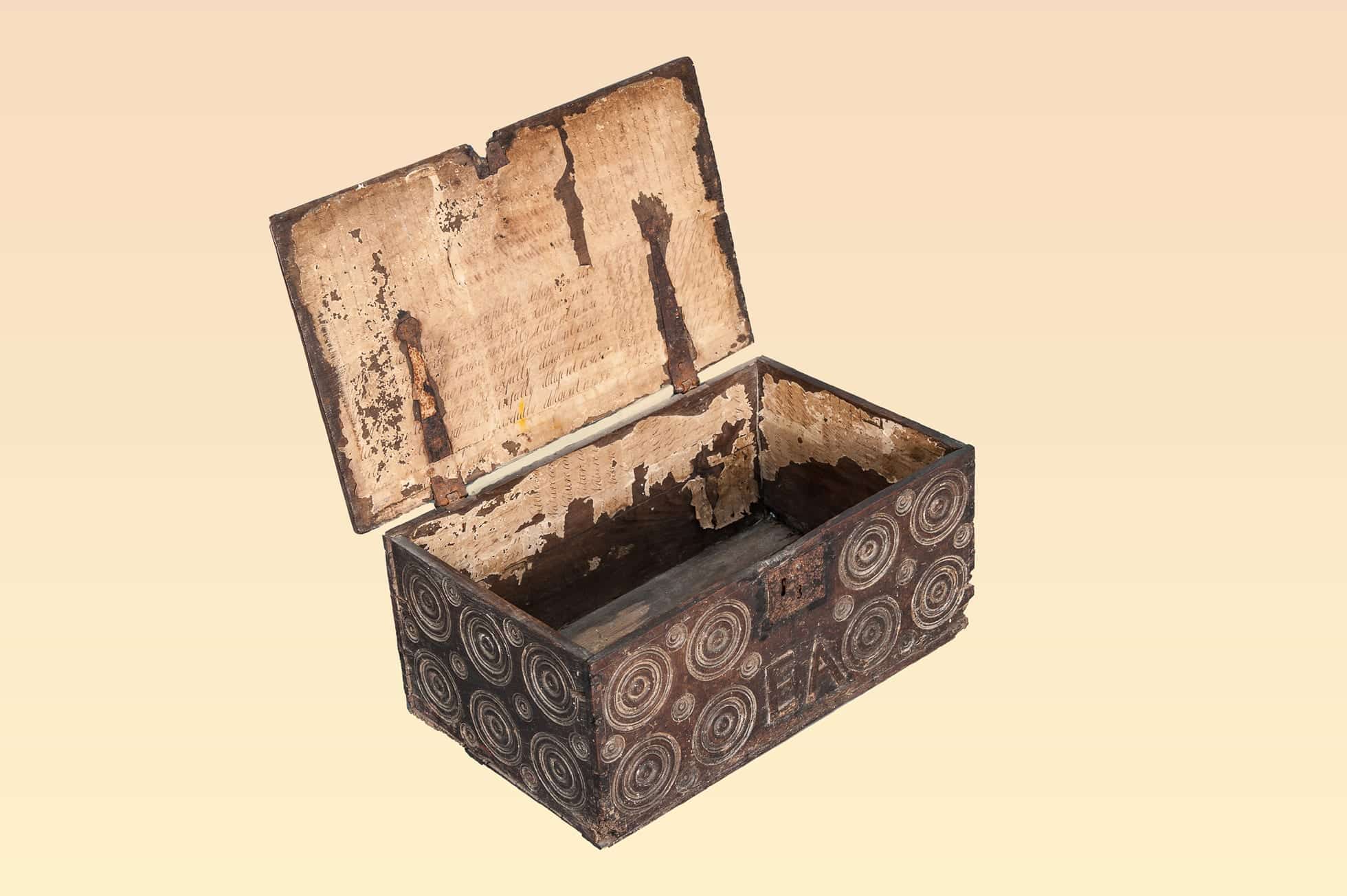 Elizabeth I Welsh carved box