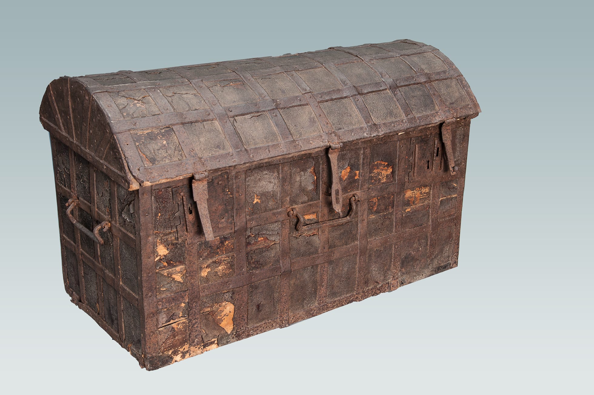 Late 15th century English iron bound standard