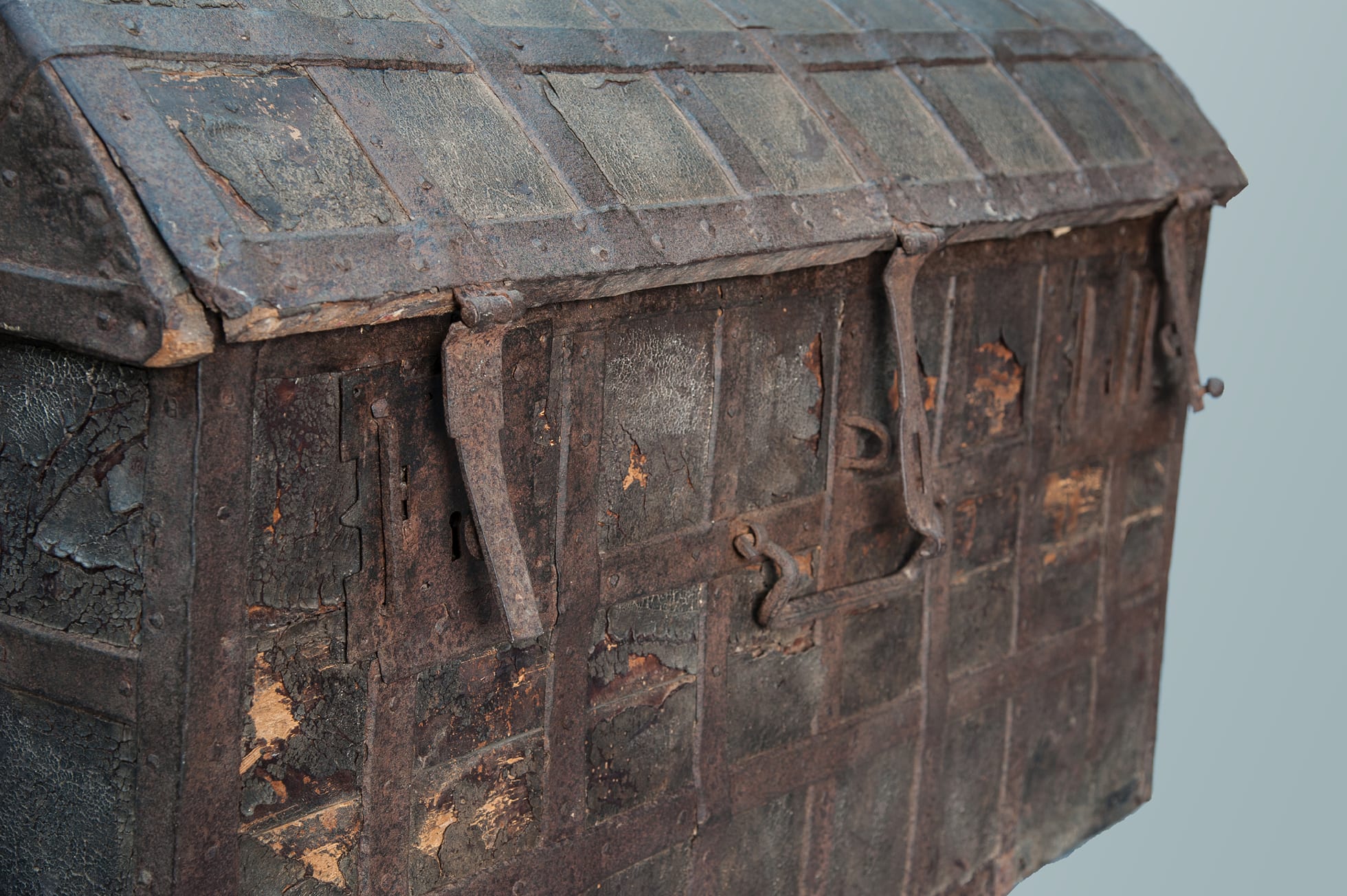 Late 15th century English iron bound standard