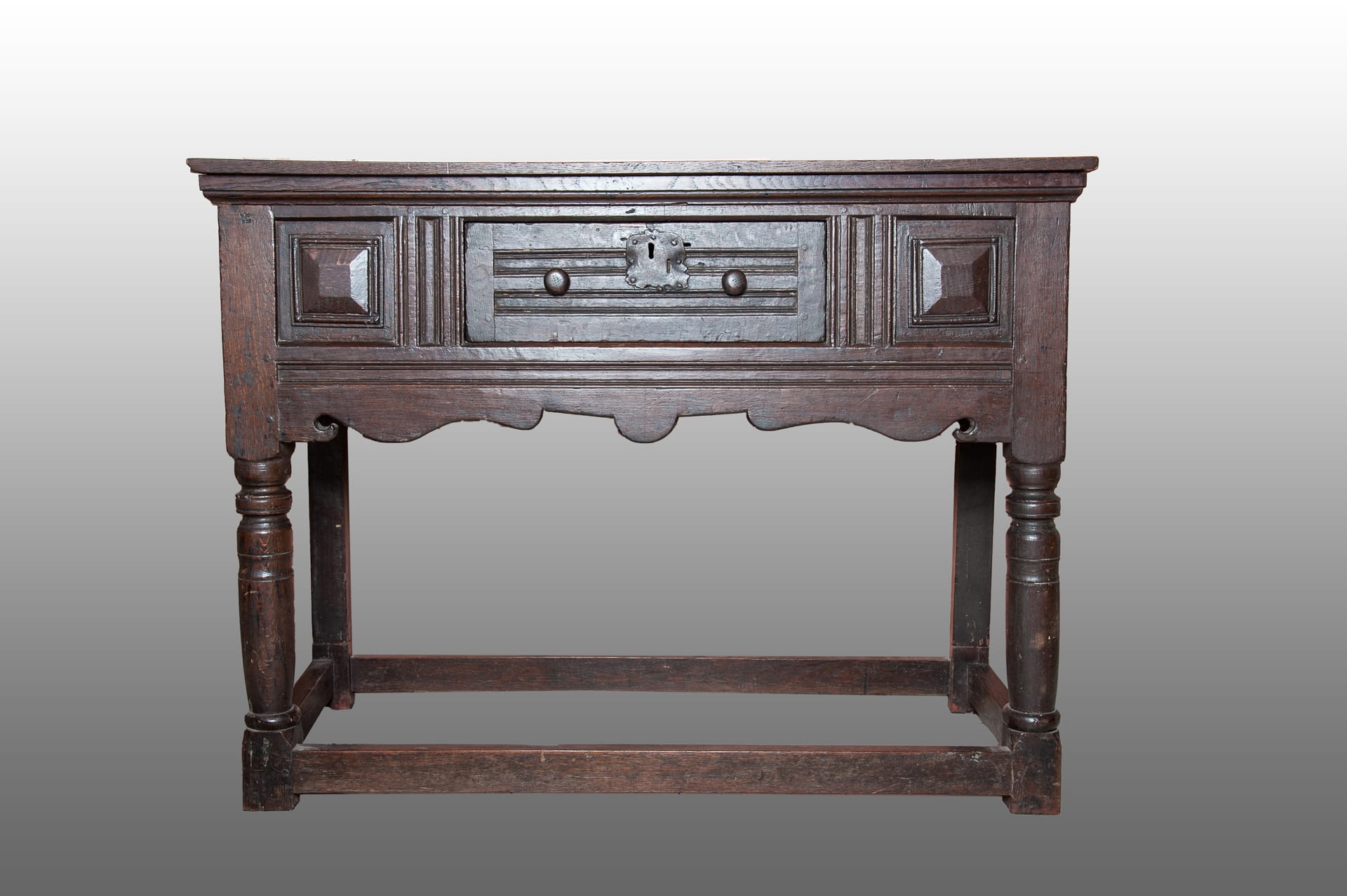 Elizabeth I joined oak table