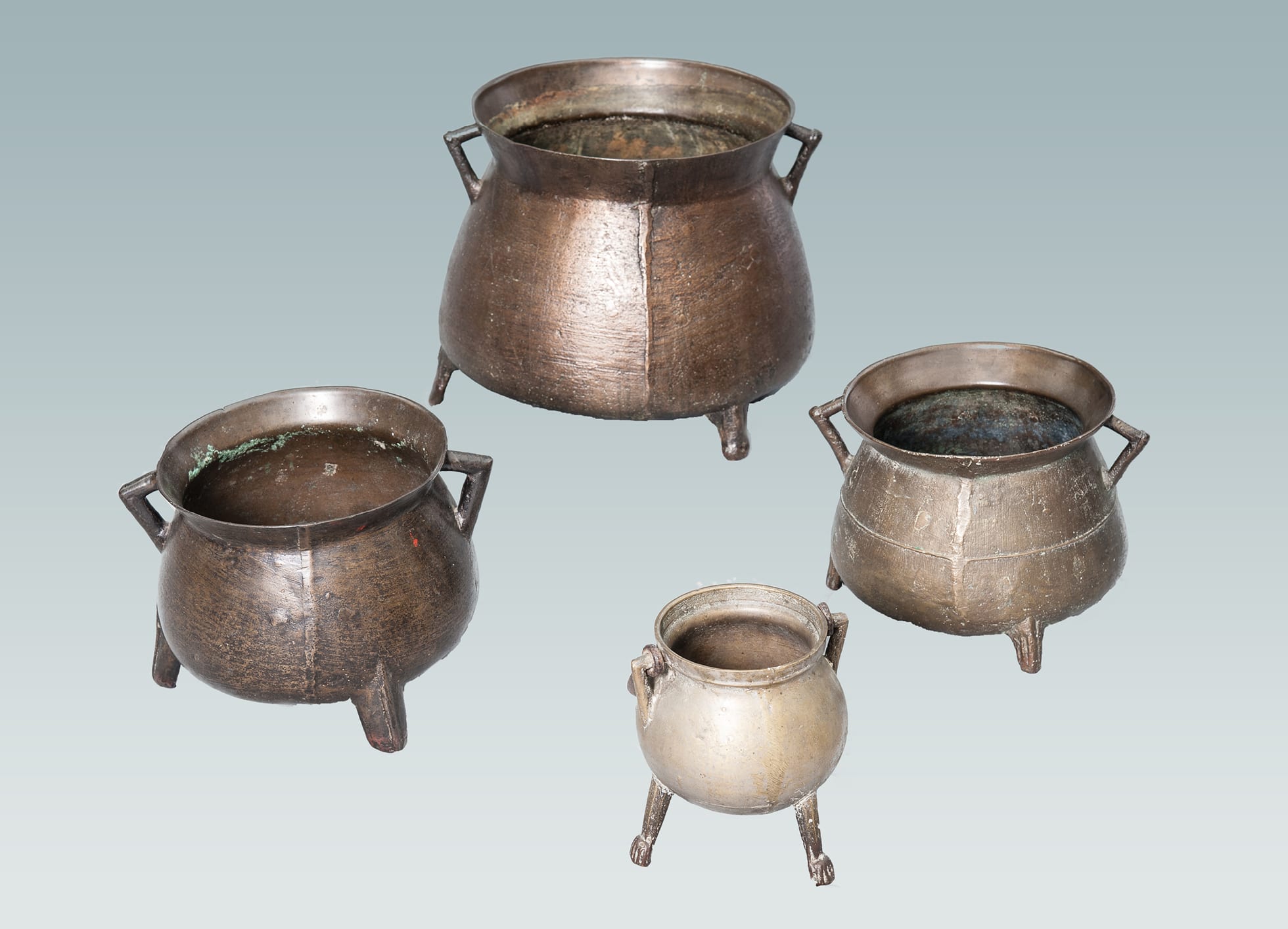 17th century Bronze cooking vessels