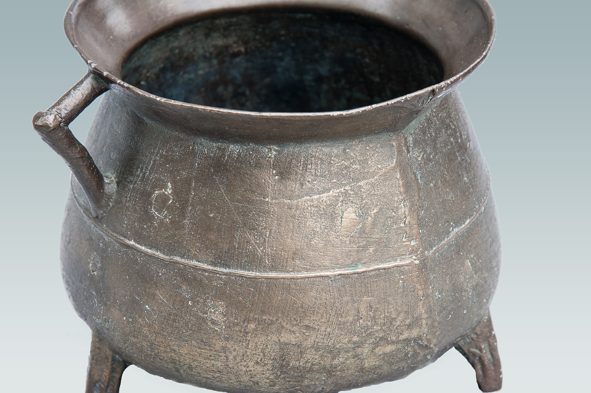 17th century Bronze cooking vessels