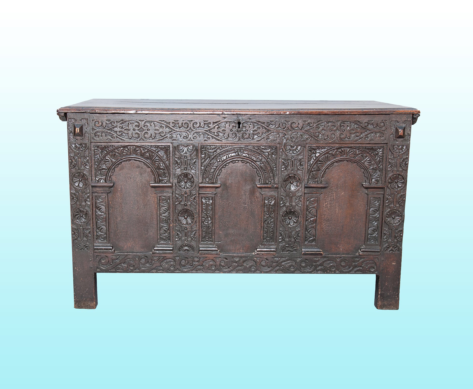 Elizabeth I Exeter carved chest