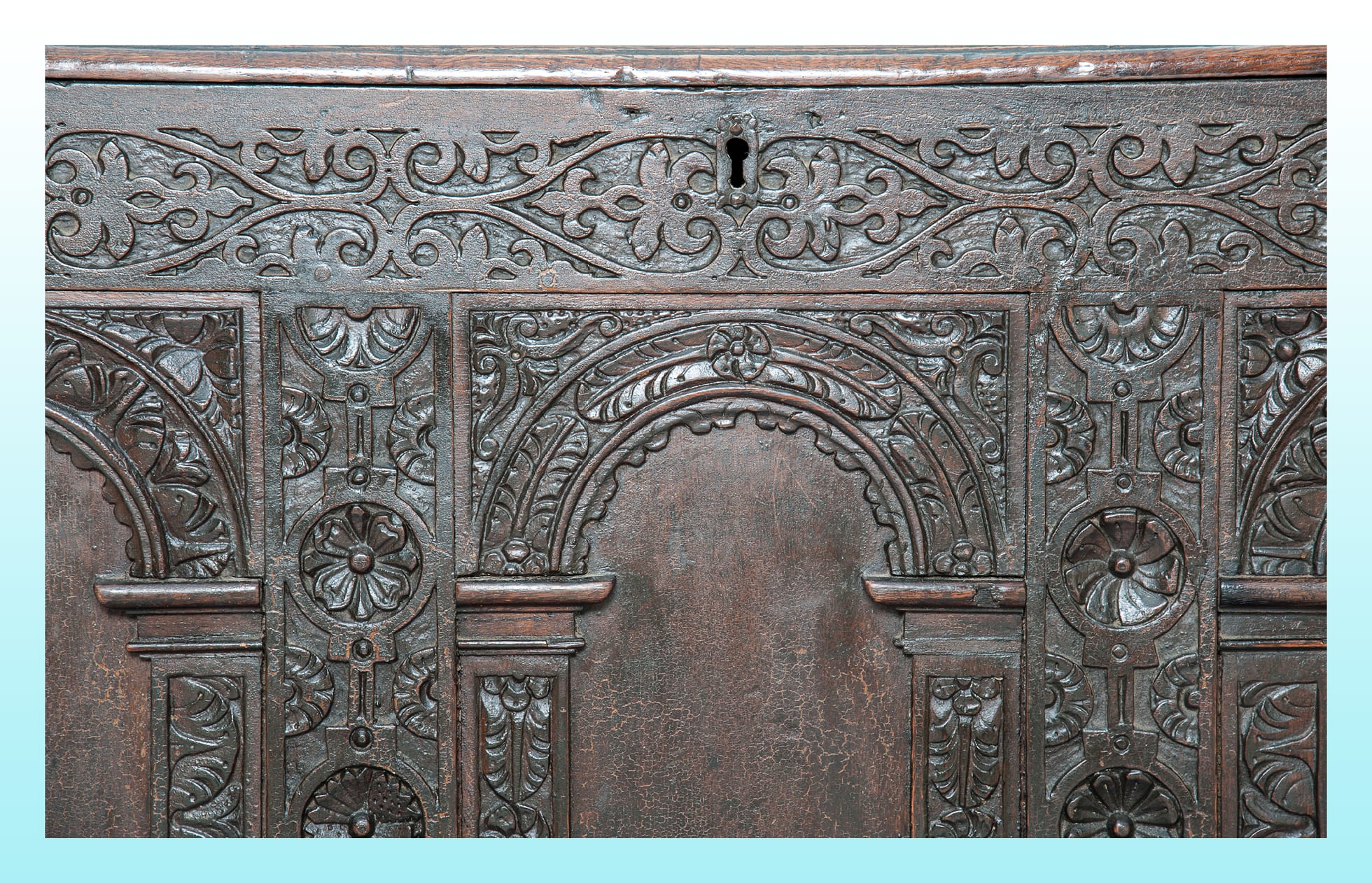 Elizabeth I Exeter carved chest