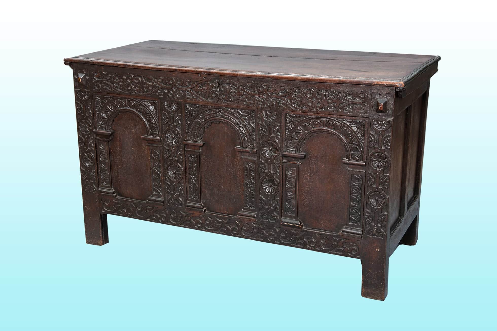 Elizabeth I Exeter carved chest