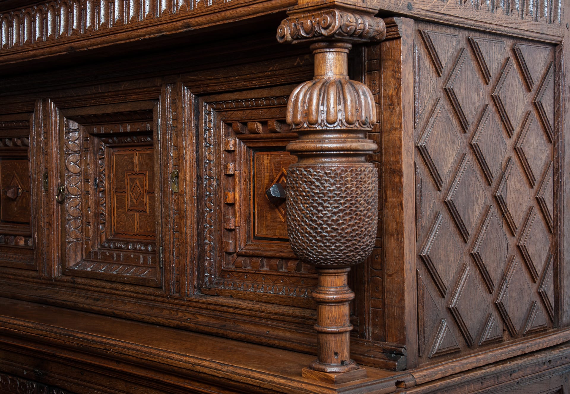 Elizabeth I oak press cupboard