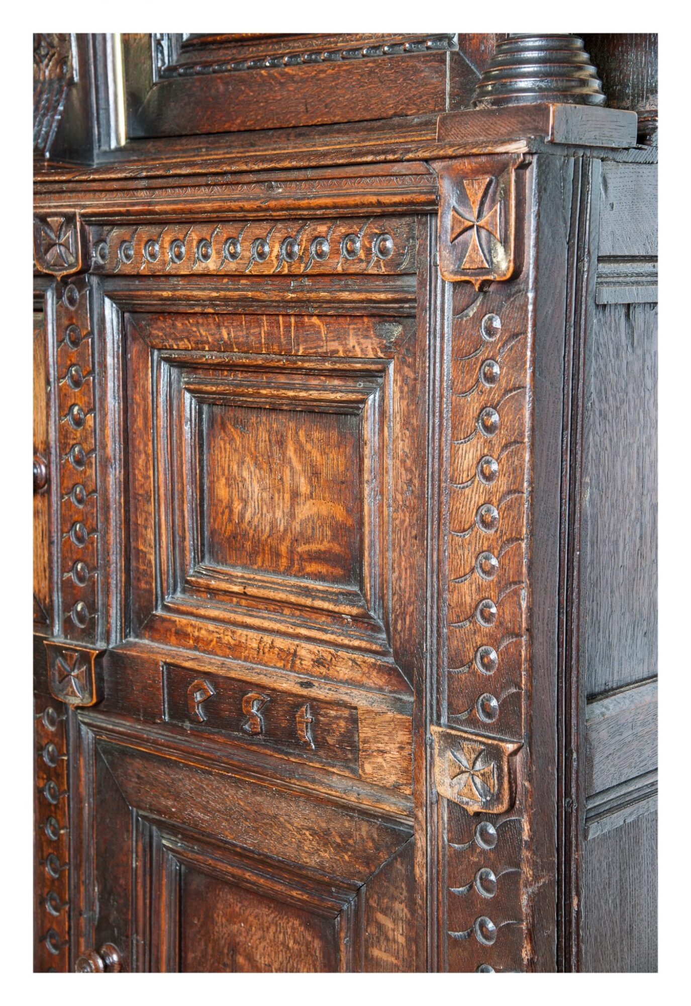 Elizabeth I joined oak press cupboard