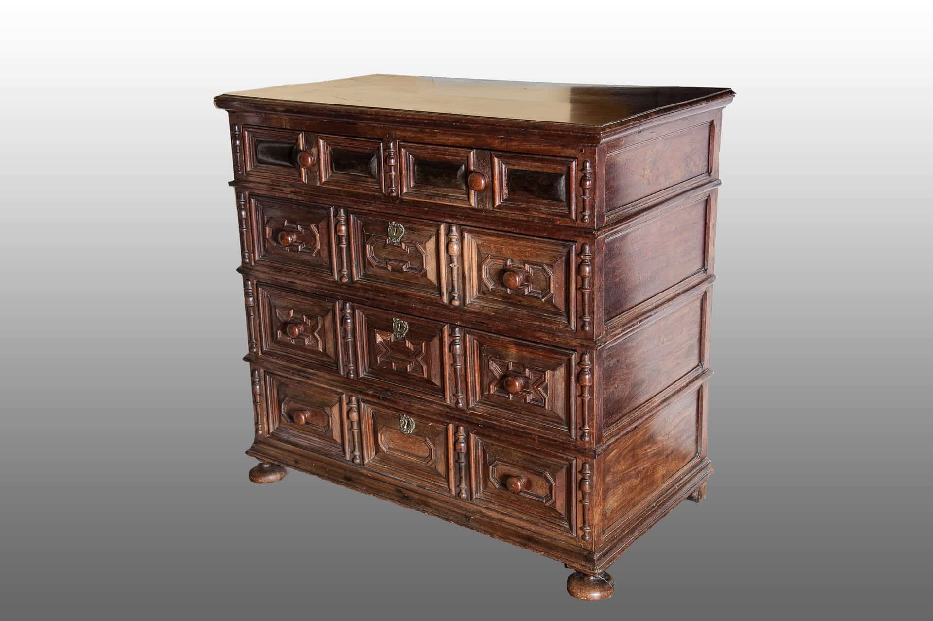 17th century walnut chest of drawers